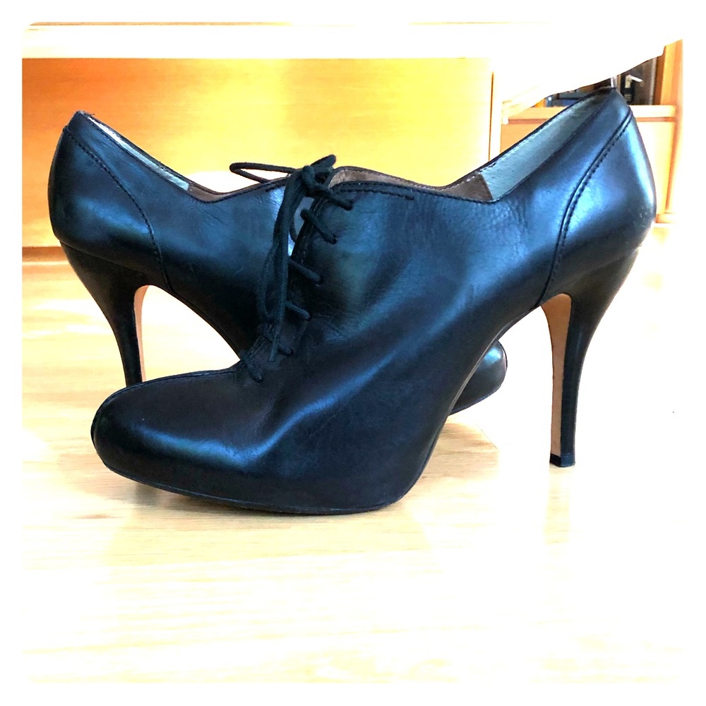 Max Studio 3.5 inch black heel bootie